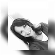 Mi piace trasmettere la mia lingua e non solo il mio linguaggio . Adotto metodi personalizzati,  per velocizzare l‘apprendimento